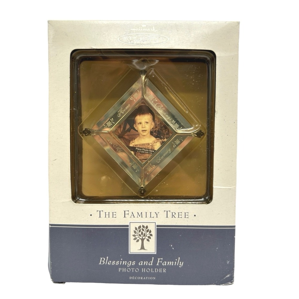 Hallmark Keepsake 2002 Family Tree Blessings Photo Ornament QP1306 NOS